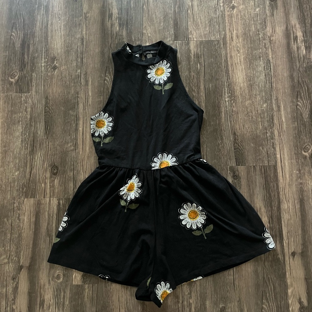 Forever 21 Open Back Daisy Romper